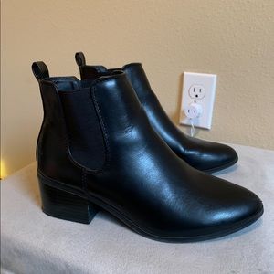Black heeled booties